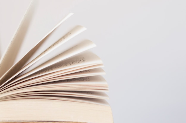 做梦梦到自己大姨妈来了